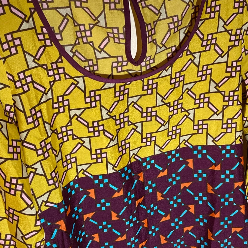 Geometric Patterned Long Sleeve Top - image 2